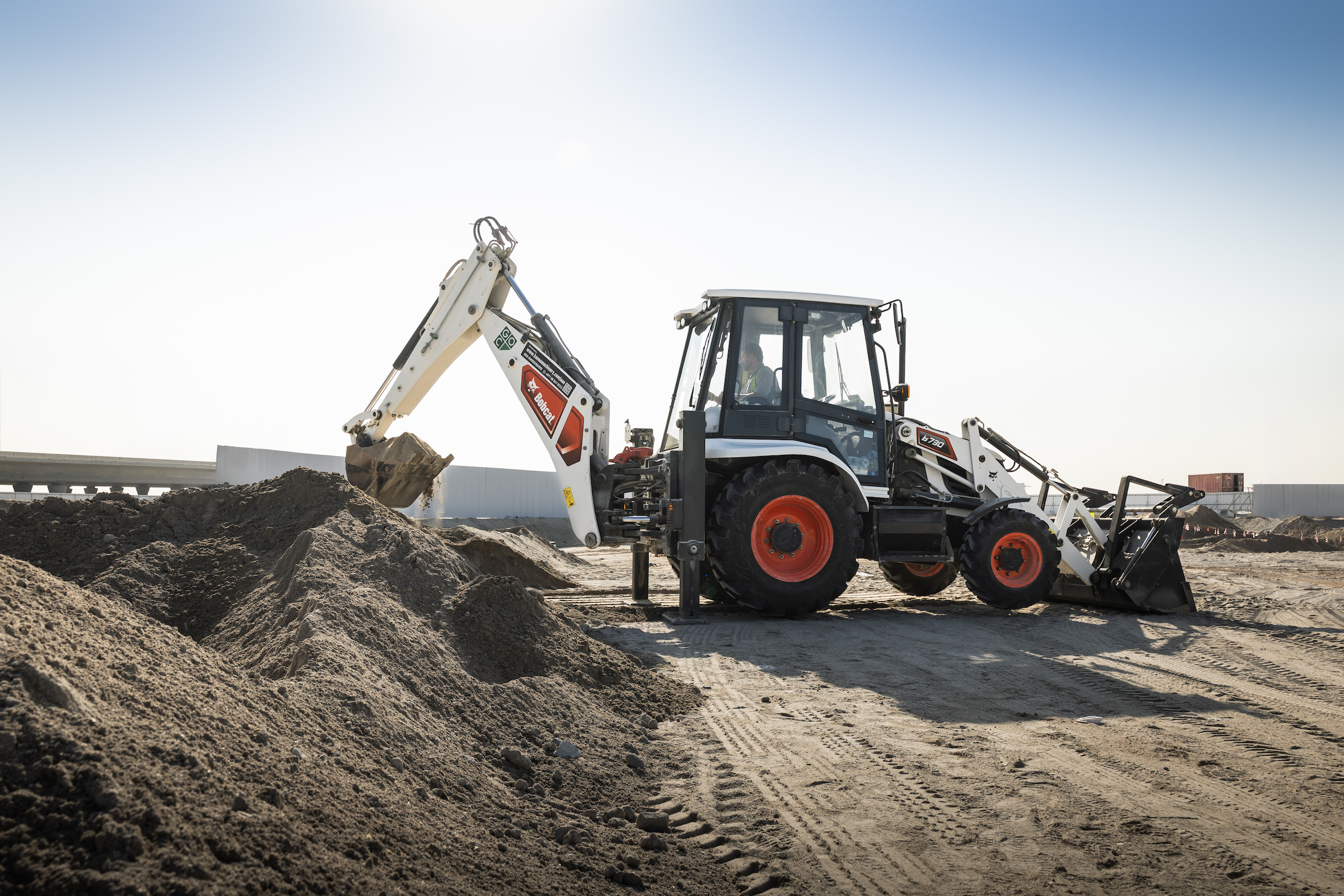 Bobcat Brings AutoShift and Comfort Upgrades to B730 M-Series Backhoe ...